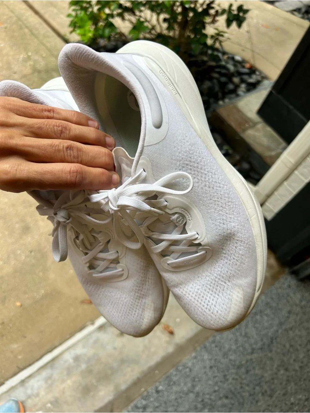 Lululemon 9.5 women’s shoes